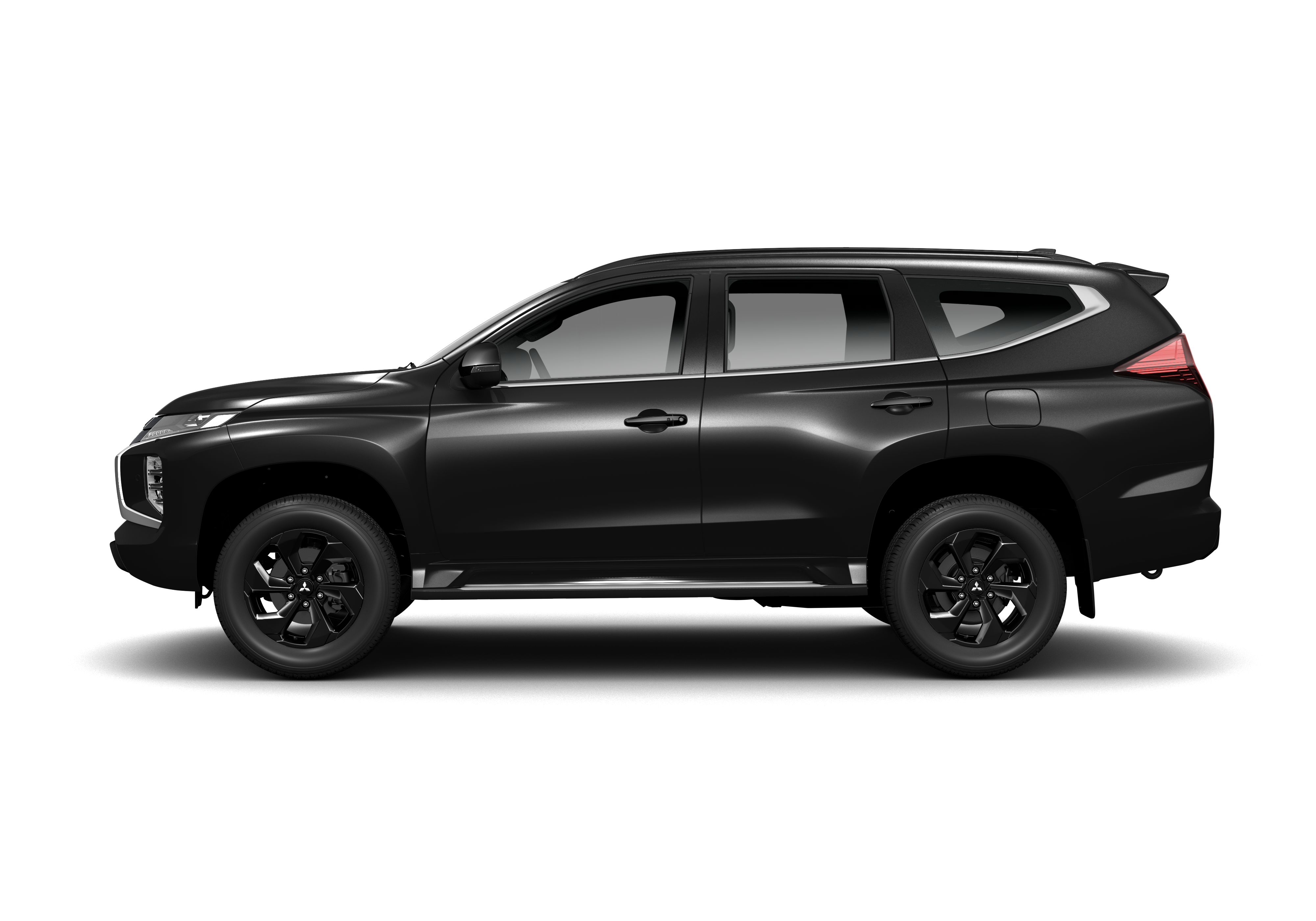 MONTERO SPORT (6)